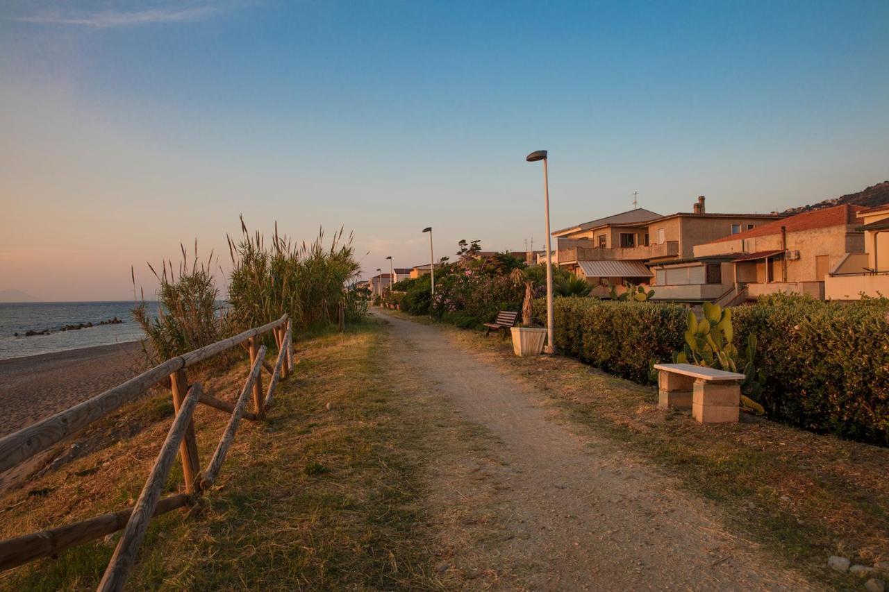 B&B Stella Marina Capo dʼOrlando Buitenkant foto